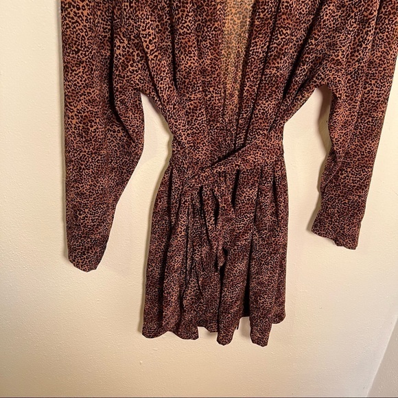 Victoria’s Secret Sheer Robe Animal Print Belted - Picture 4 of 9